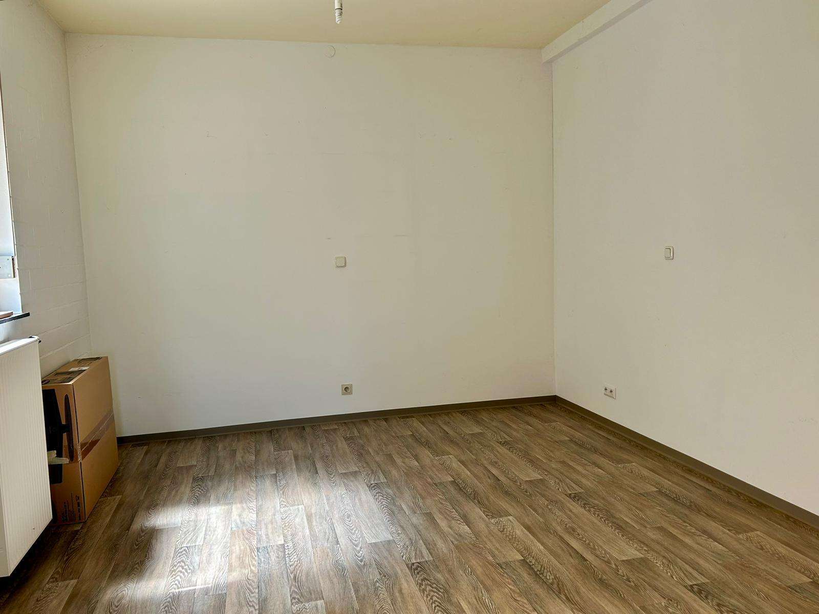 Büro EG
