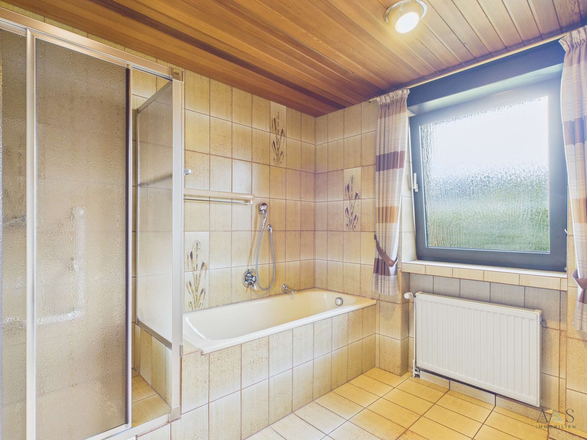 Badezimmer EG