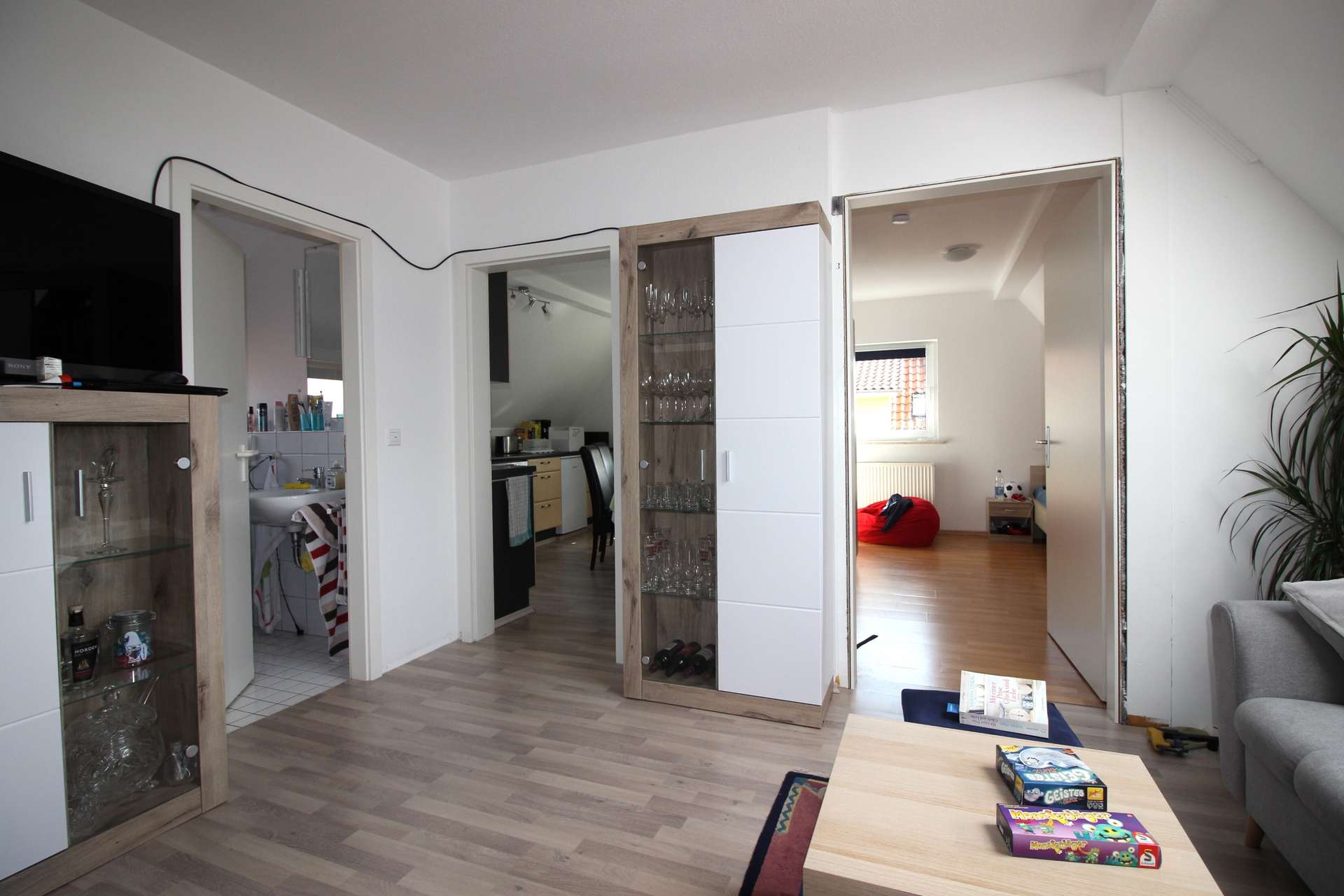 Kaiserstraße-22-Wohnung-DG-Flur