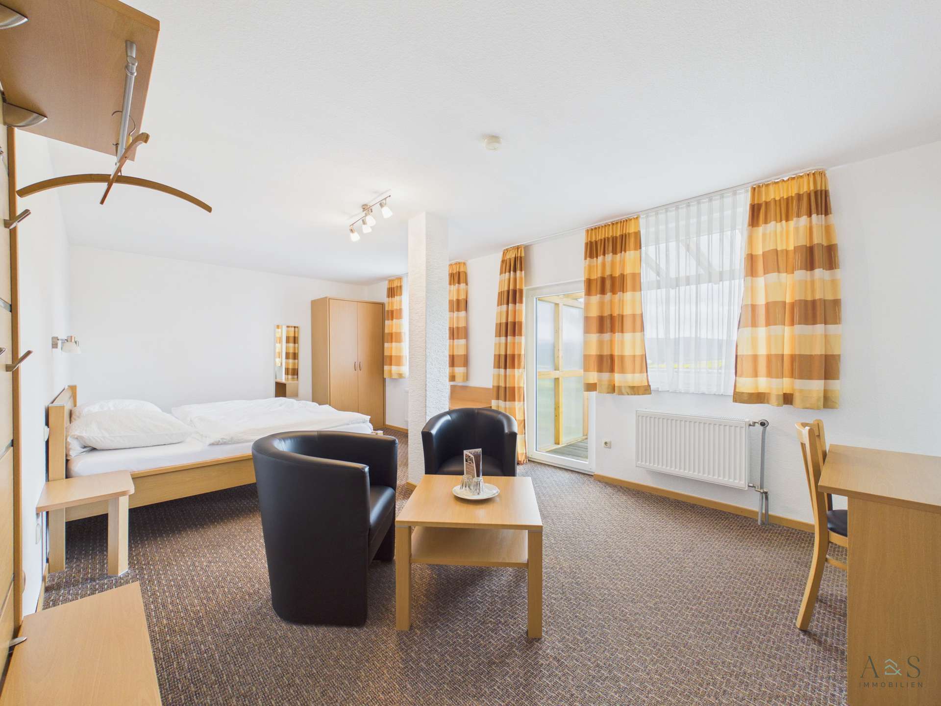 Gästezimmer mit Weserblickbalkon