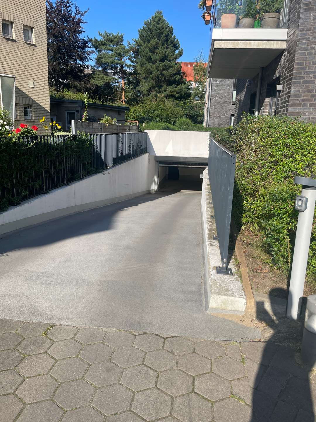 Tiefgarageneinfahrt