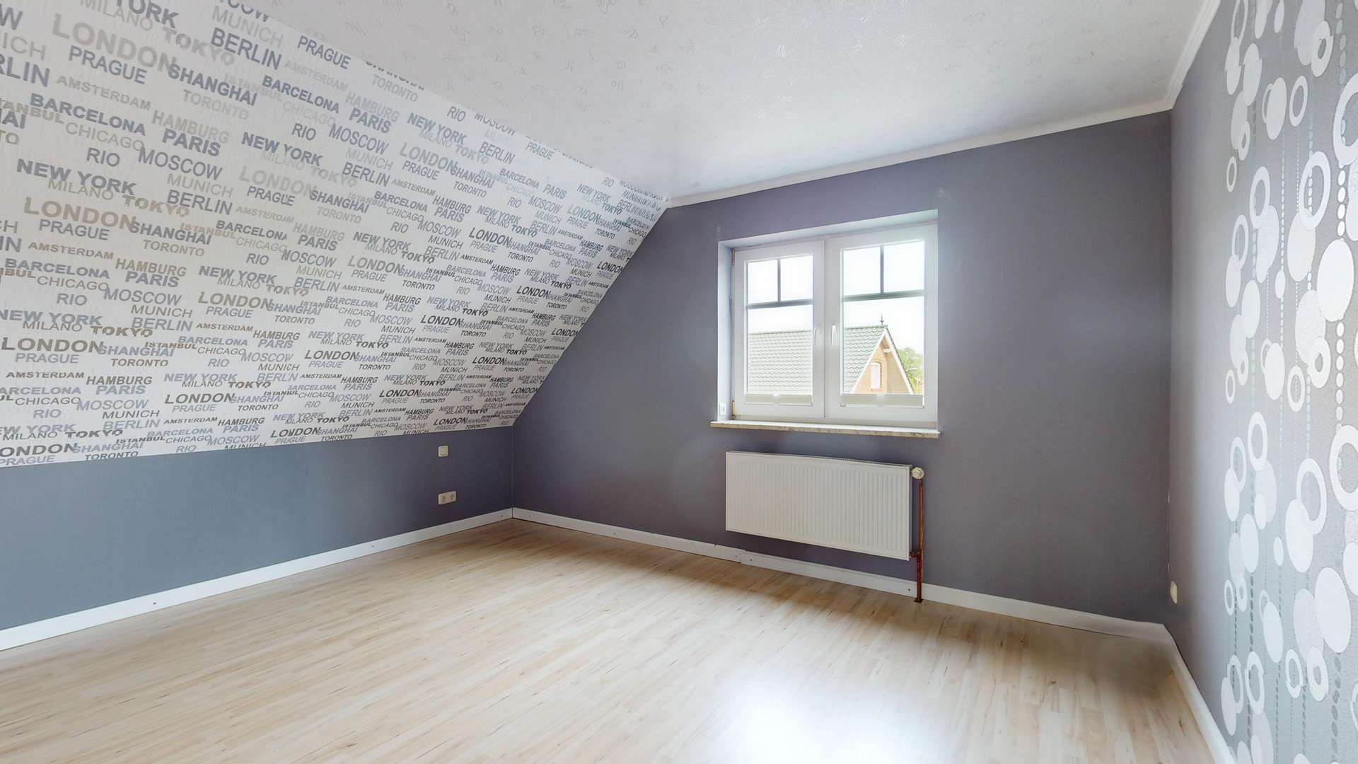 Zimmer 2 OG