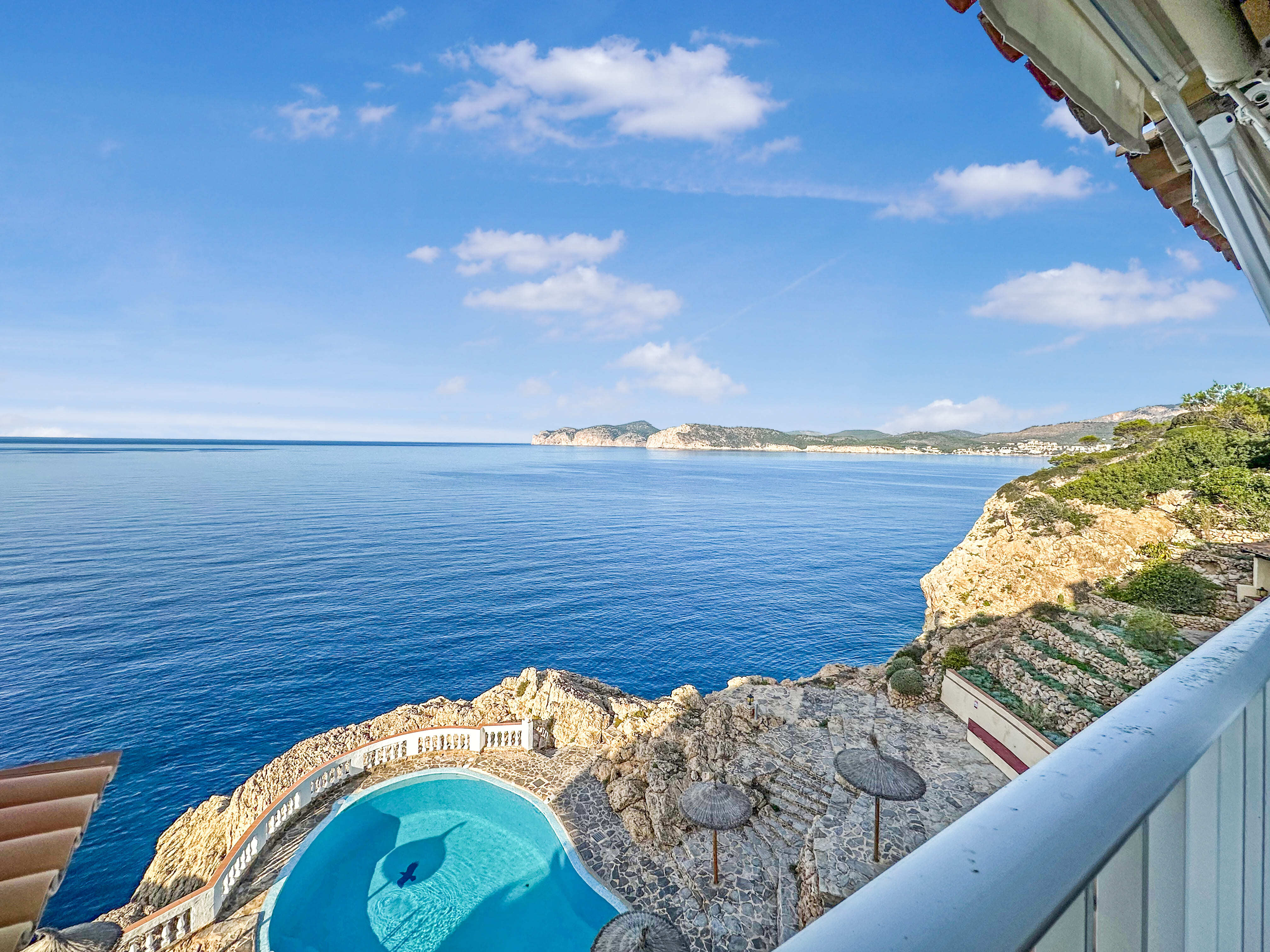 Qlistings - investment - Penthouse in 1. Meereslinie in Santa Ponsa Property Image