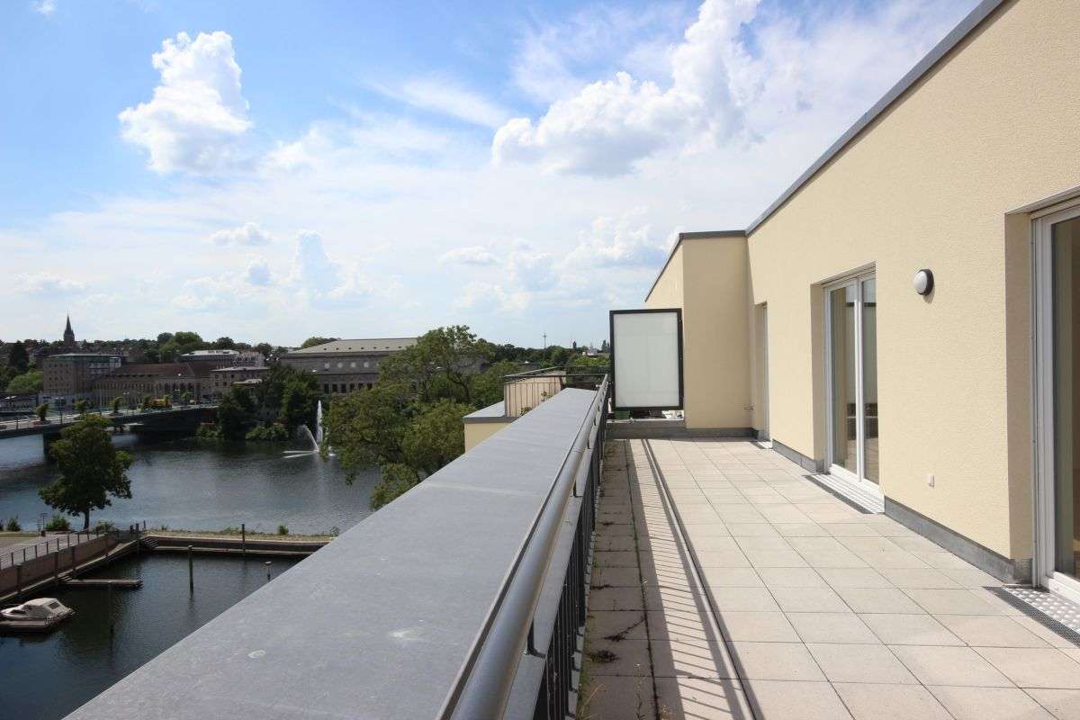 FÜR ALLE DIE HOCH HINAUS WOLLEN - PENTHOUSE MIT RUHRBLICK +RIESIGE TERRASSE +BALKON +AUFZUG +KÜCHE - Photo 3