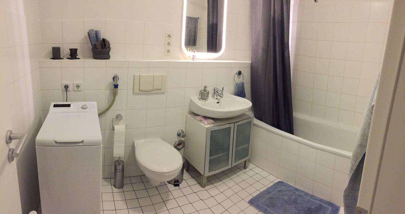 MÜLHEIM: HOCHWERTIGE 3-ZIMMERWOHNUNG MIT BALKON, RHEINBLICK & 2 BÄDERN +PARKETT - Photo 2