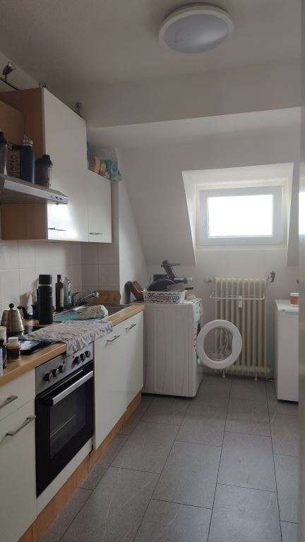 DÜSSELDORF-FRIEDRICHSTADT: SCHÖNES 2-ZIMMERAPPARTMENT IM DACHGESCHOSS - Photo 3