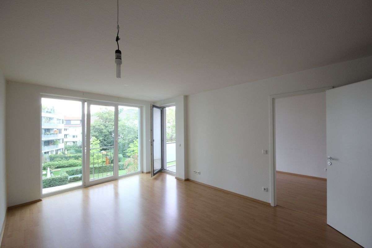 DIREKT AM VOLKSGARTEN! SCHÖNES 2-ZIMMERAPPARTEMENT IN BESTER & ZENTRALER LAGE AM EIFELPLATZ - Foto 3
