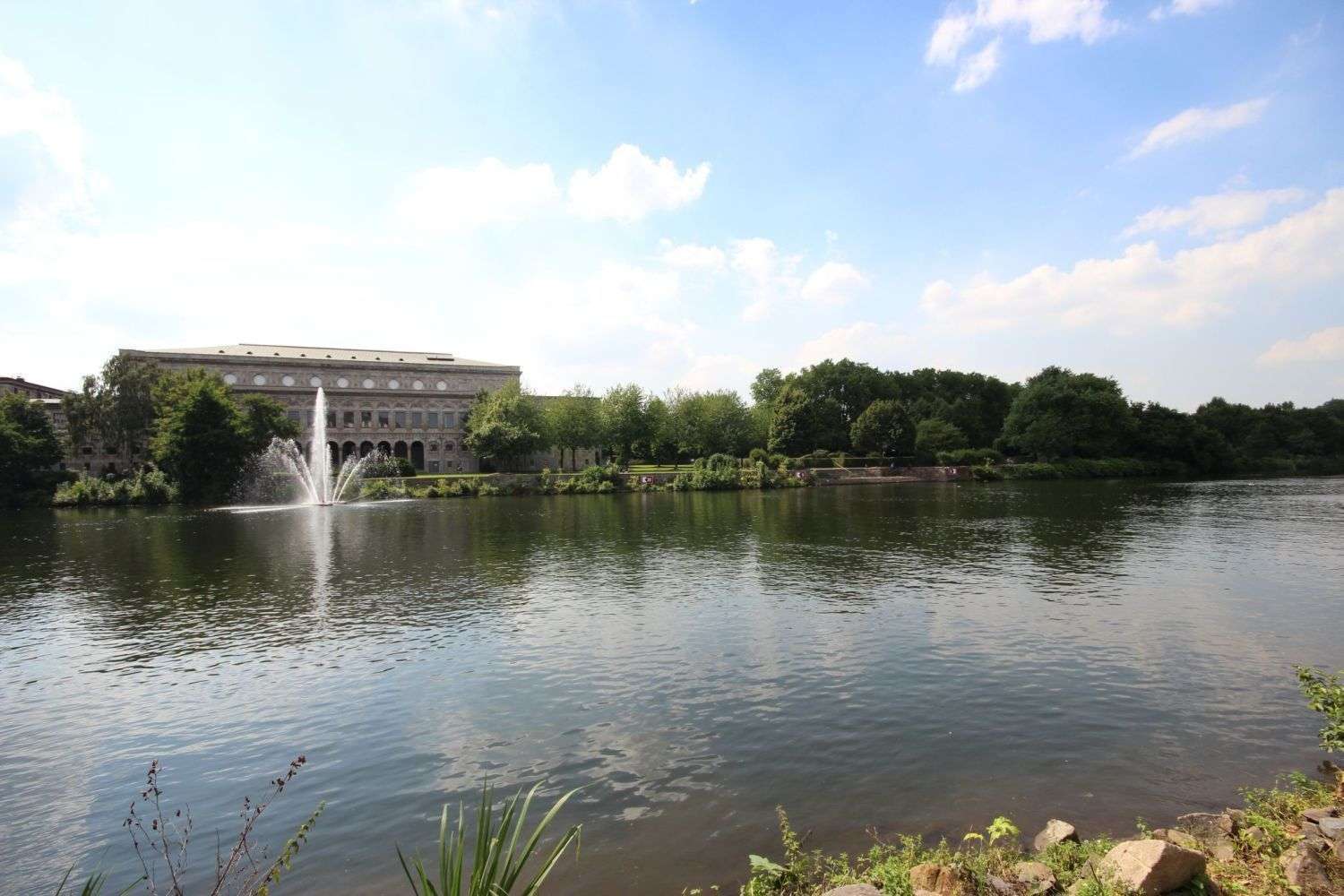MIT RUHRBLICK: ERSTKLASSIGE 3-ZIMMERWOHNUNG AN MÜLHEIMS NEUER RUHRPROMENADE +PARKETT +FUßBODENHZG - Photo 4