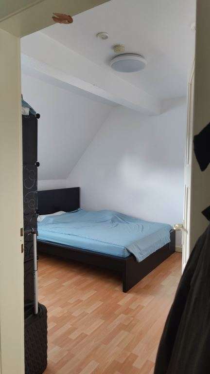 DÜSSELDORF-FRIEDRICHSTADT: SCHÖNES 2-ZIMMERAPPARTMENT IM DACHGESCHOSS - Photo 2