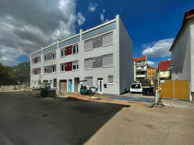 Einzug im jetzt - Neubau mit modernster Technik und Wintergarten - Erstbezug