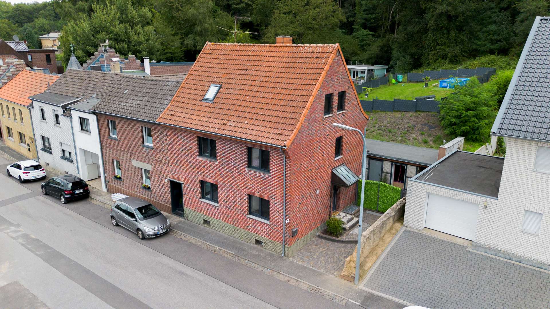 Ein Haus zum Wohlfühlen – Familienoase mit Kamin, modernisierten Details und Raum für Ihre Träume