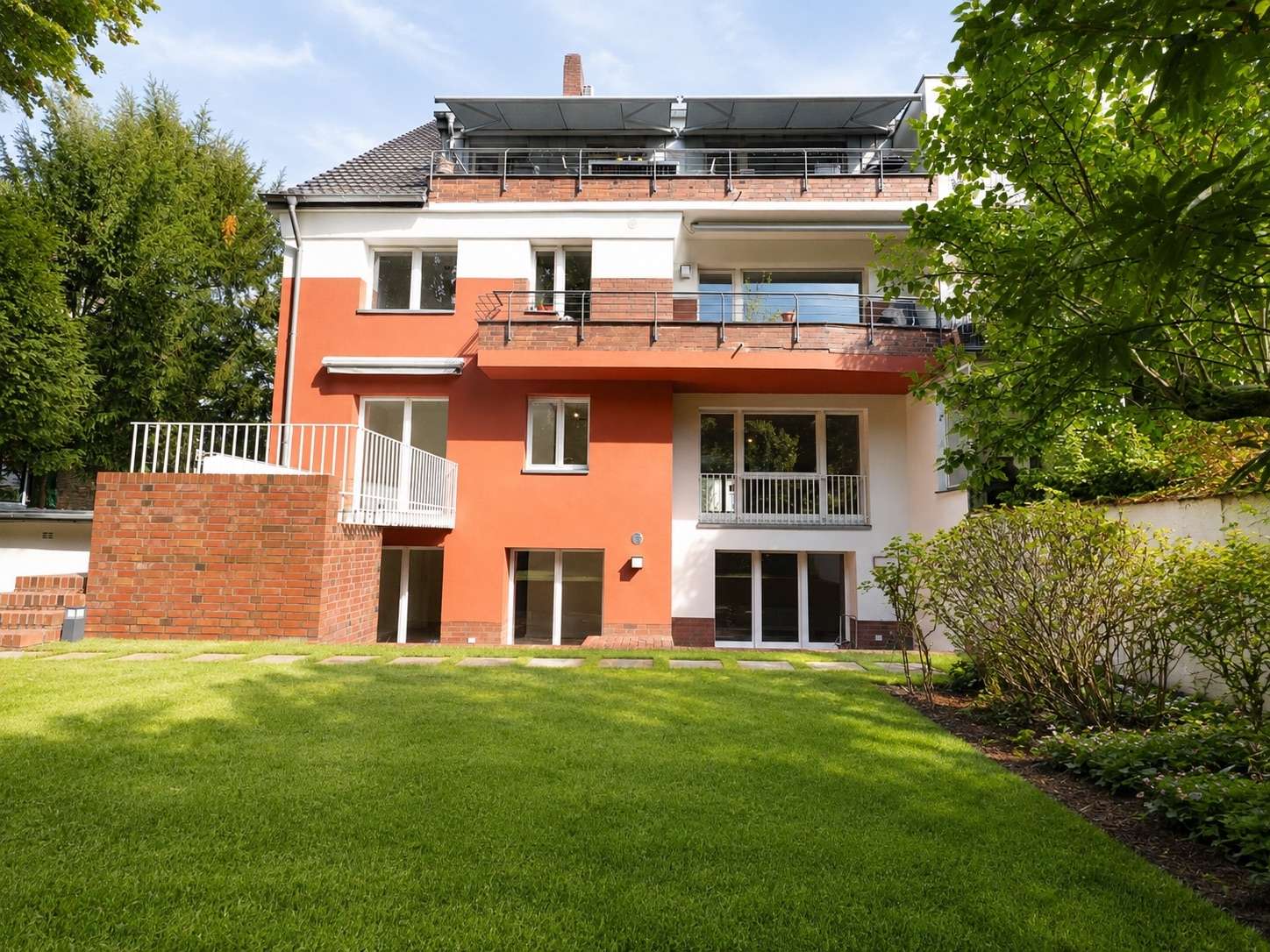 Mehr als eine Wohnung &ndash; Exklusiv modernisiert. Privater Garten. Im Herzen von K&ouml;ln-Lindenthal.