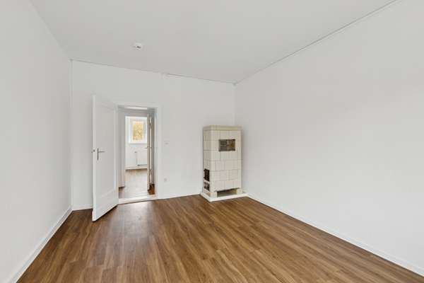 Zimmer mit Kachelofen, Wohnung in Berlin-Tempelhof-Schöneberg