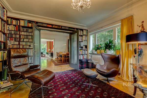 Bibliothek (1)
