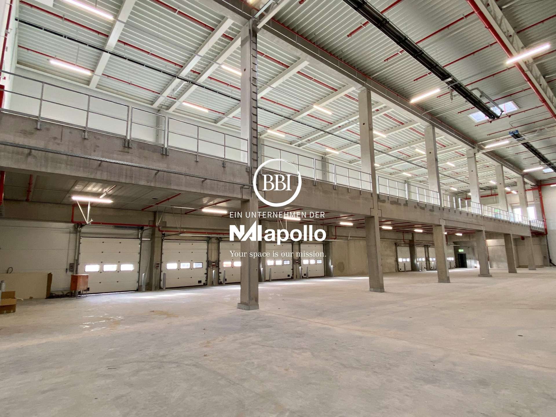Halle mit Mezzanine