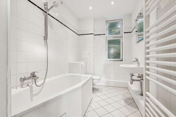 Badezimmer, Wohnung in Berlin-Reinickendorf