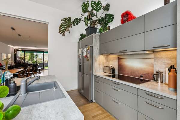 Küchenzeile, Wohnung in Berlin-Mitte