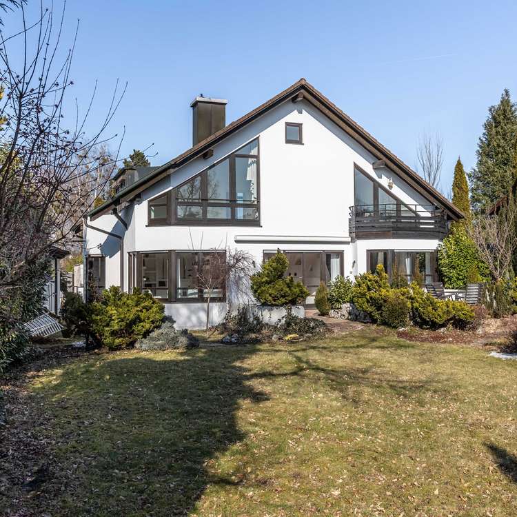 Blumenviertel - Familienfreundliches Traumhaus mit sehr großem Südgarten