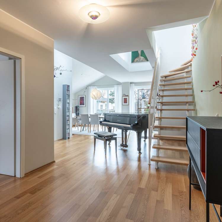Obermenzing - Traumhaft elegante DG-Maisonette Wohnung mit Südterrasse und TG