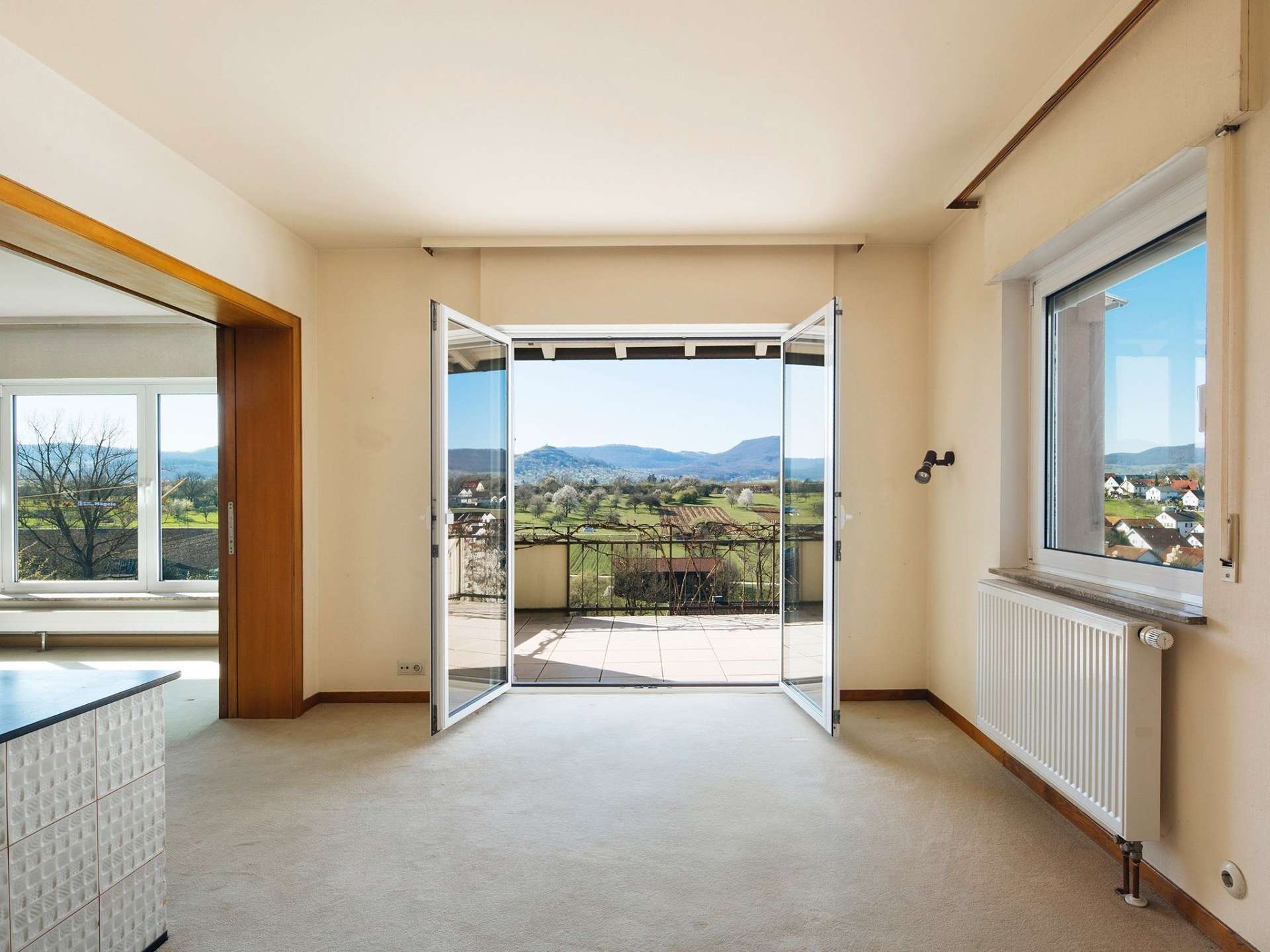 Esszimmer mit Balkon