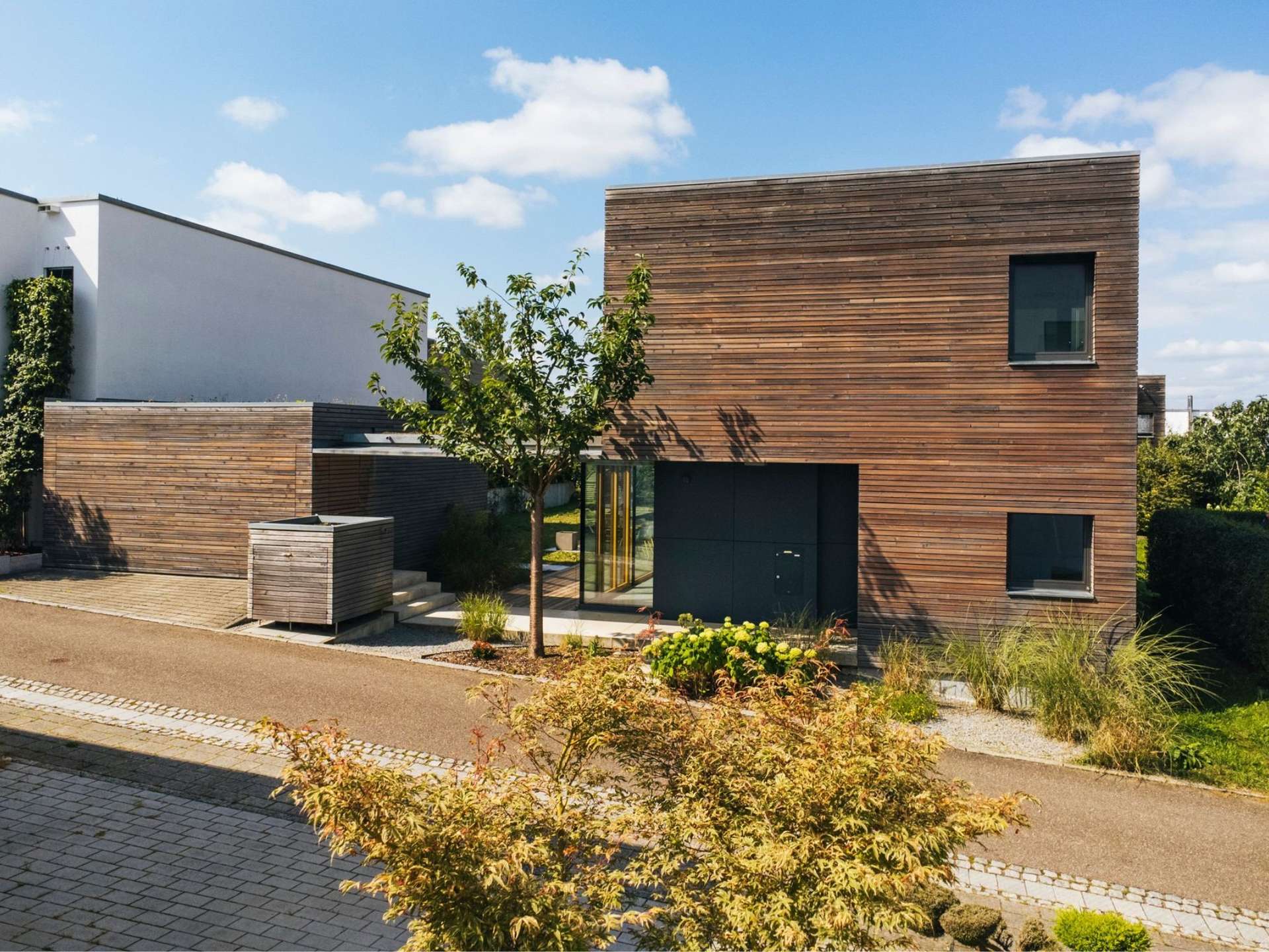 Haus mit Doppelgarage