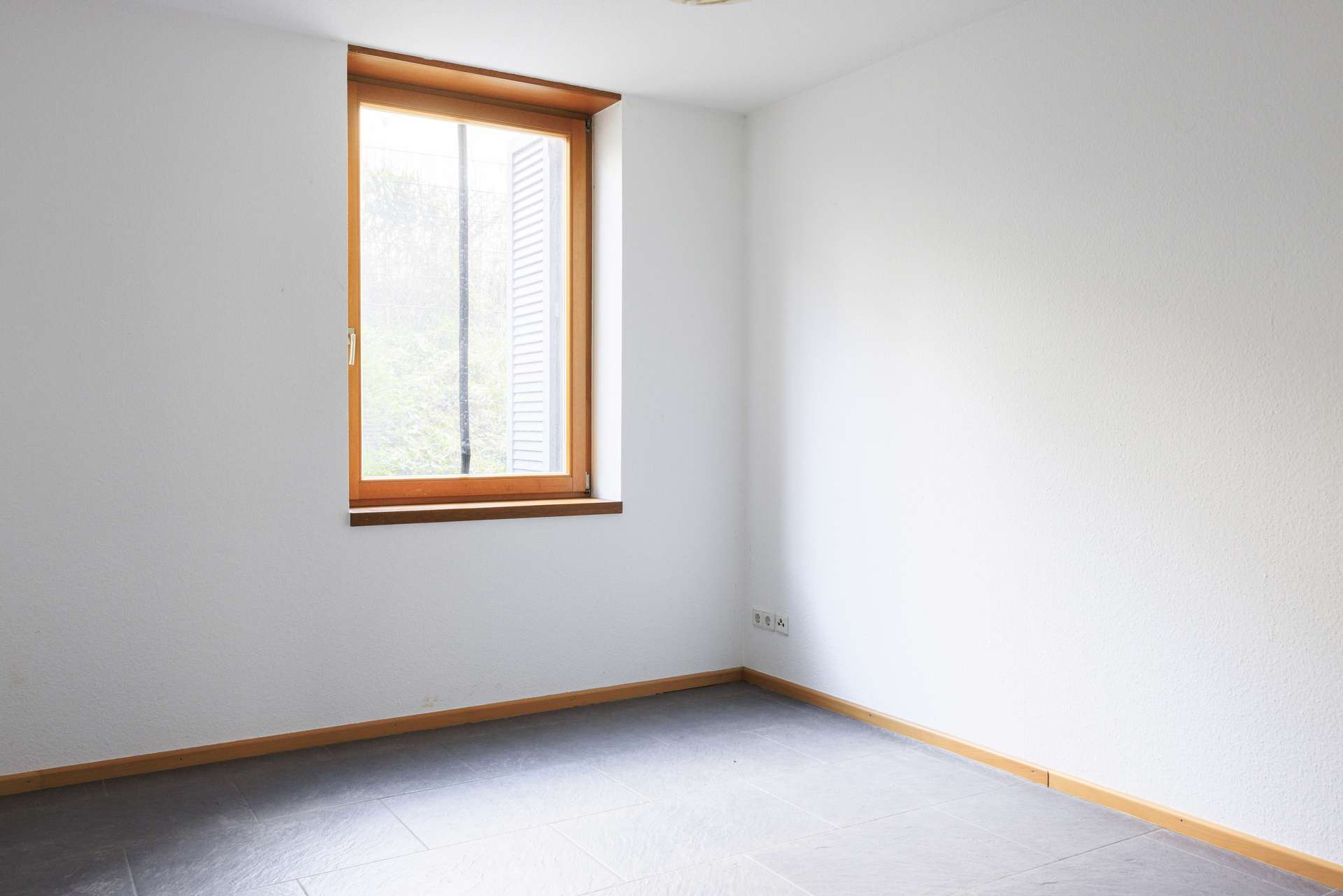 Attraktive Wohnung in modernem Flachdachhaus in Gauangelloch