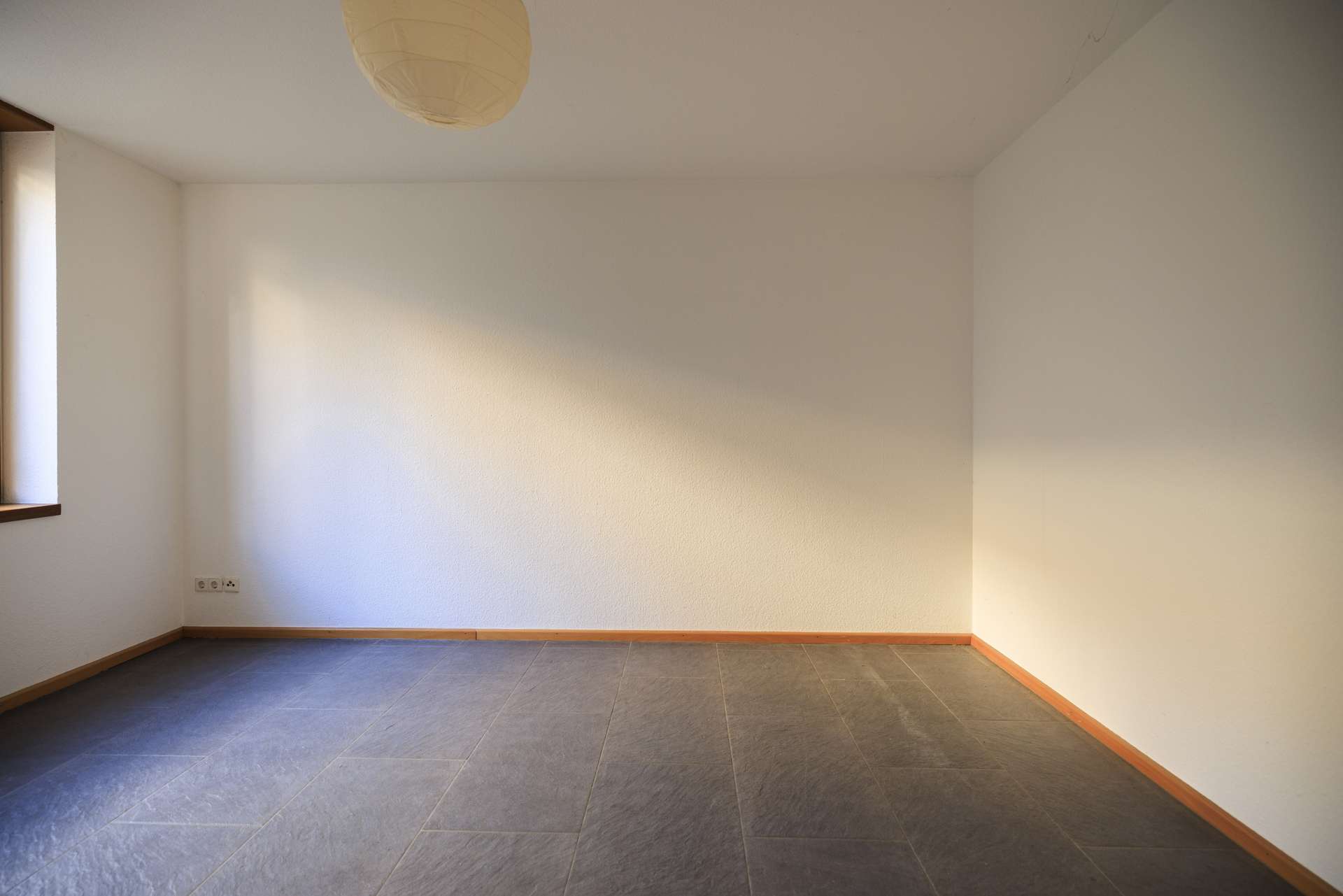 Attraktive Wohnung in modernem Flachdachhaus in Gauangelloch
