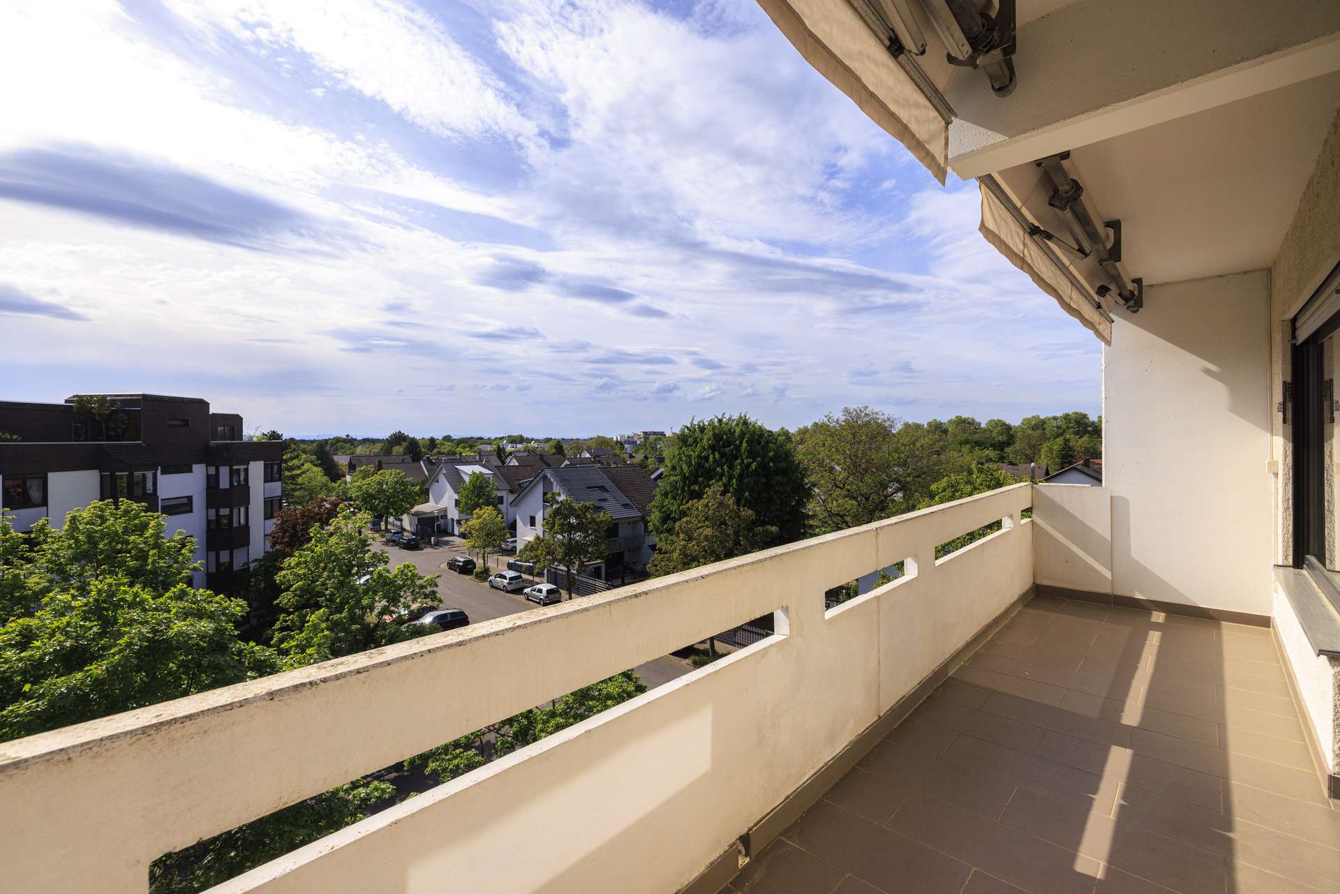 Großzügige Wohnung mit Loggia, Aufzug & gepflegter Ausstattung in Heidelberg-Wieblingen