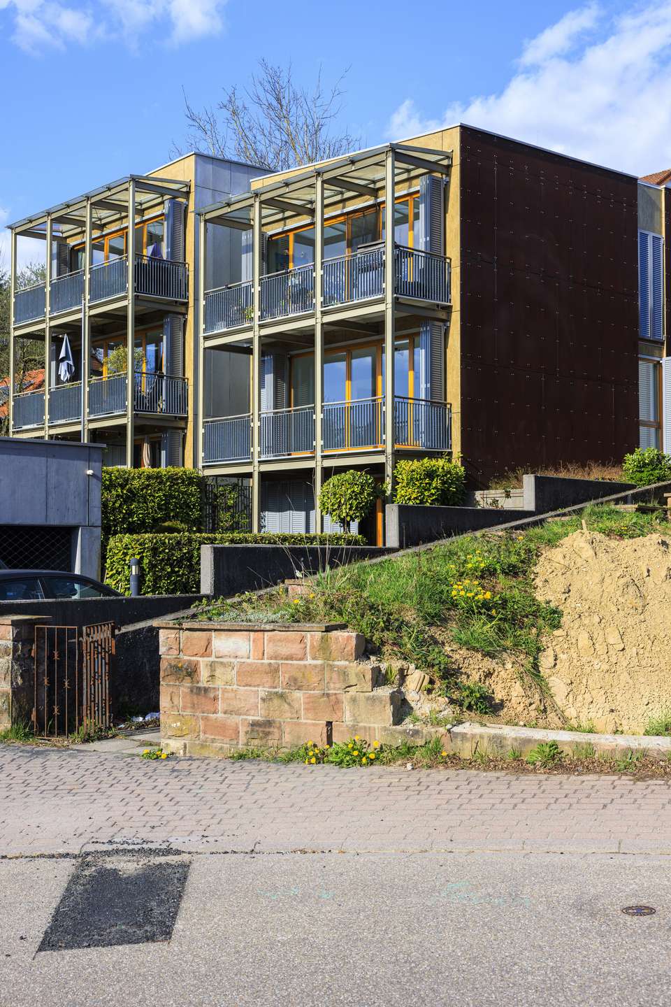 Attraktive Wohnung in modernem Flachdachhaus in Gauangelloch