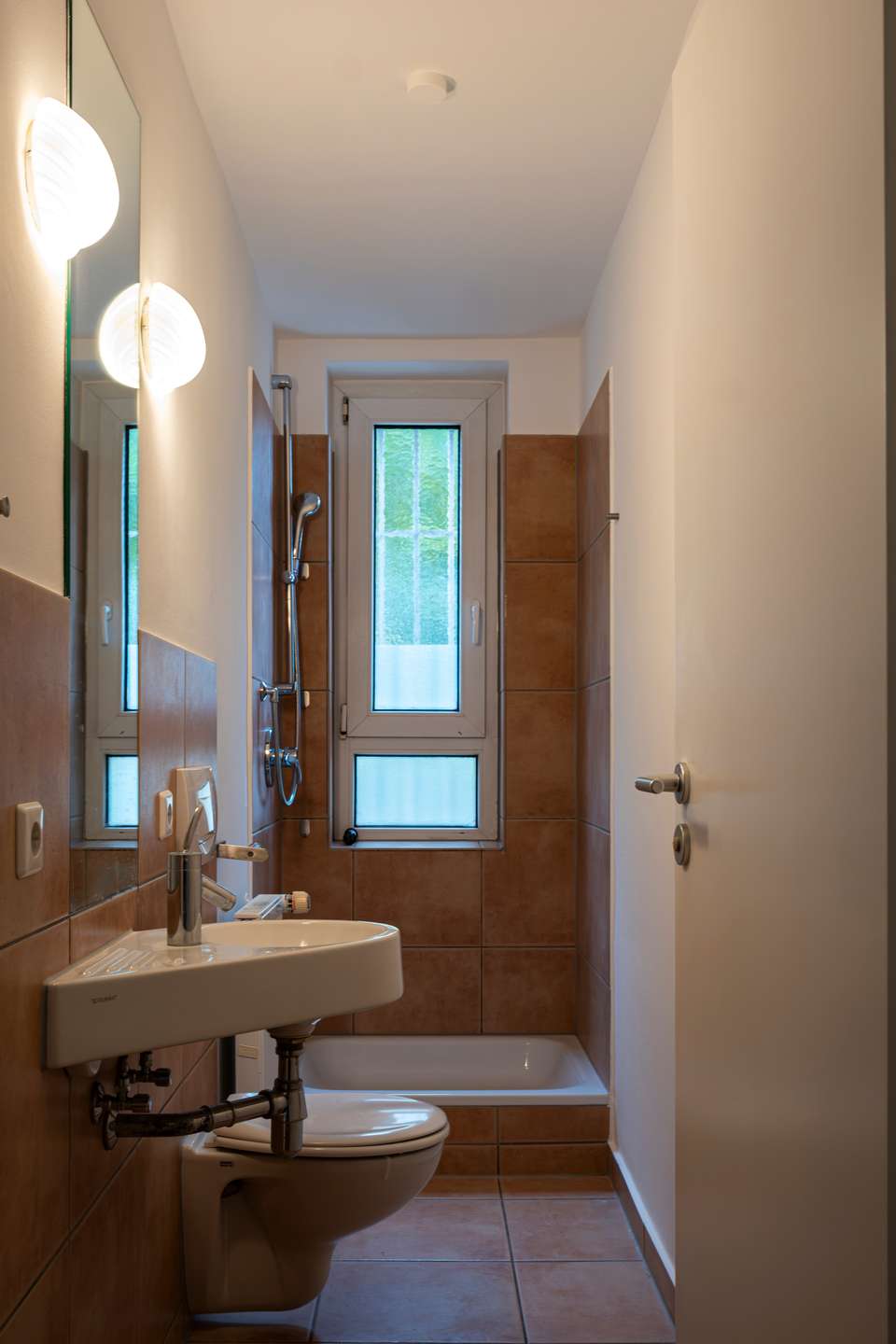 Großzügige Hochparterrewohnung mit Balkon in bester Neuenheimer Lage