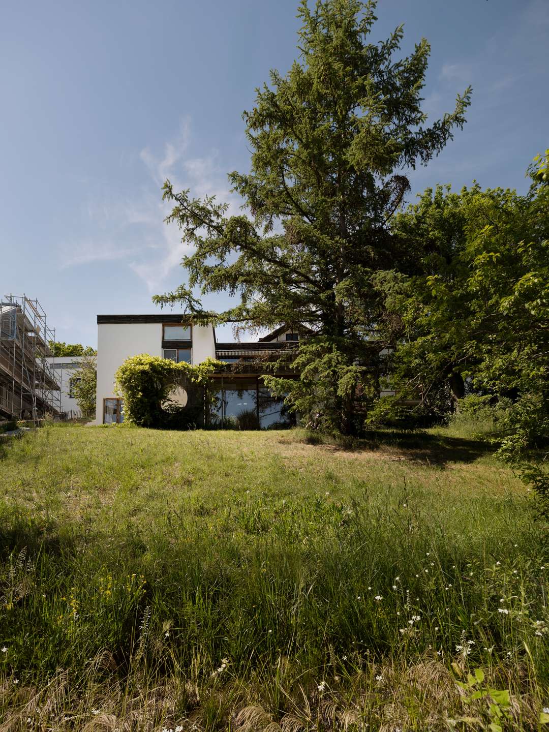 Architekten-Bungalow in fantastischer Lage in Weßling