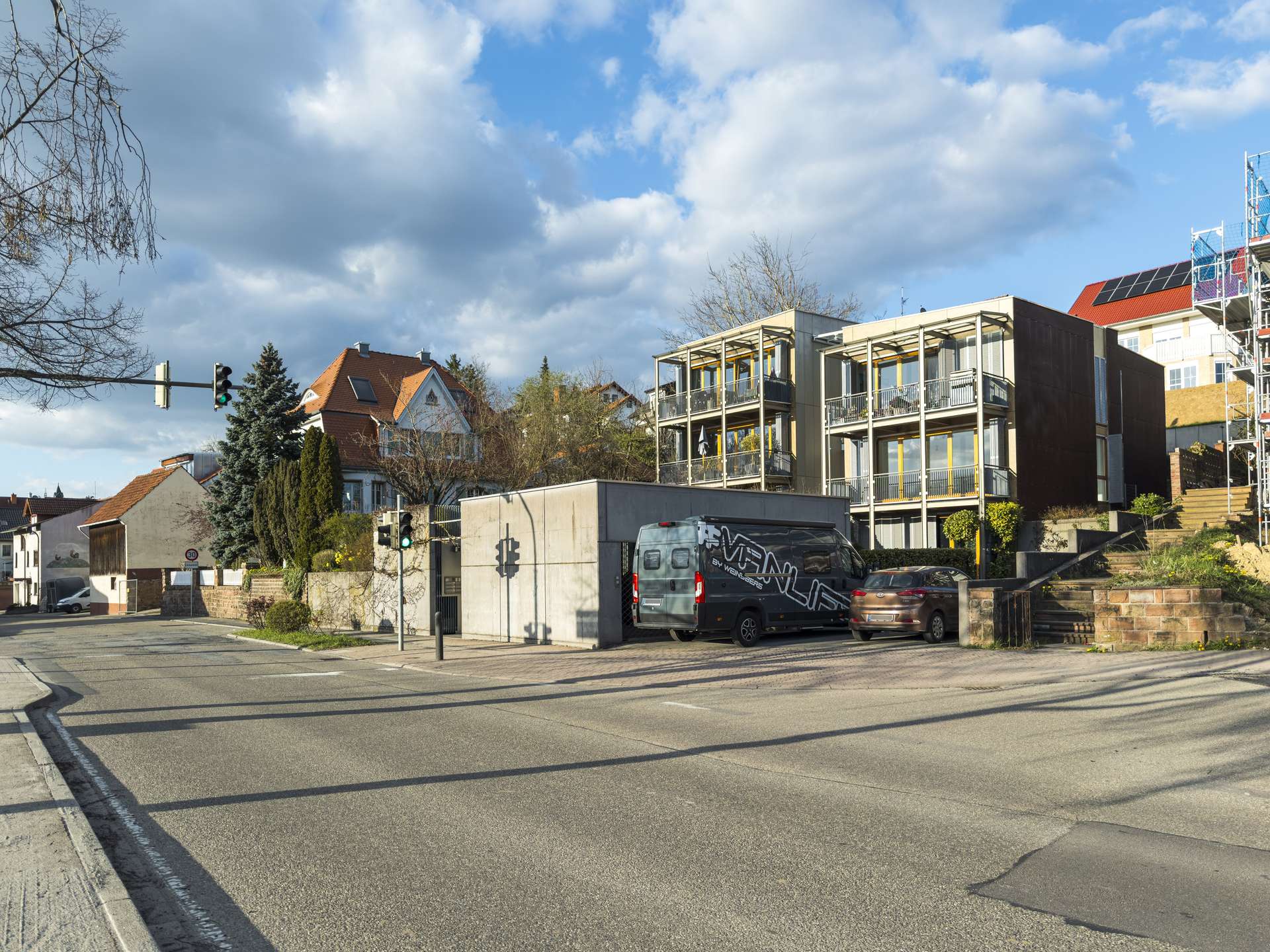 Attraktive Wohnung in modernem Flachdachhaus in Gauangelloch