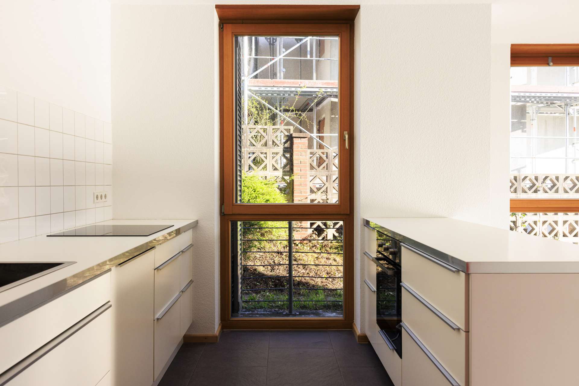 Attraktive Wohnung in modernem Flachdachhaus in Gauangelloch