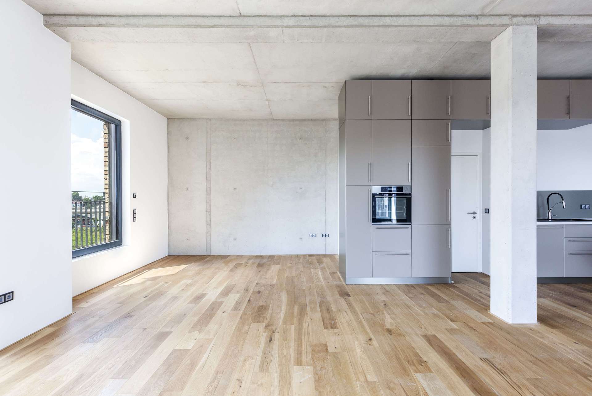 Hafenloft am Wasser mit Balkon und Tiefgaragenstellplatz