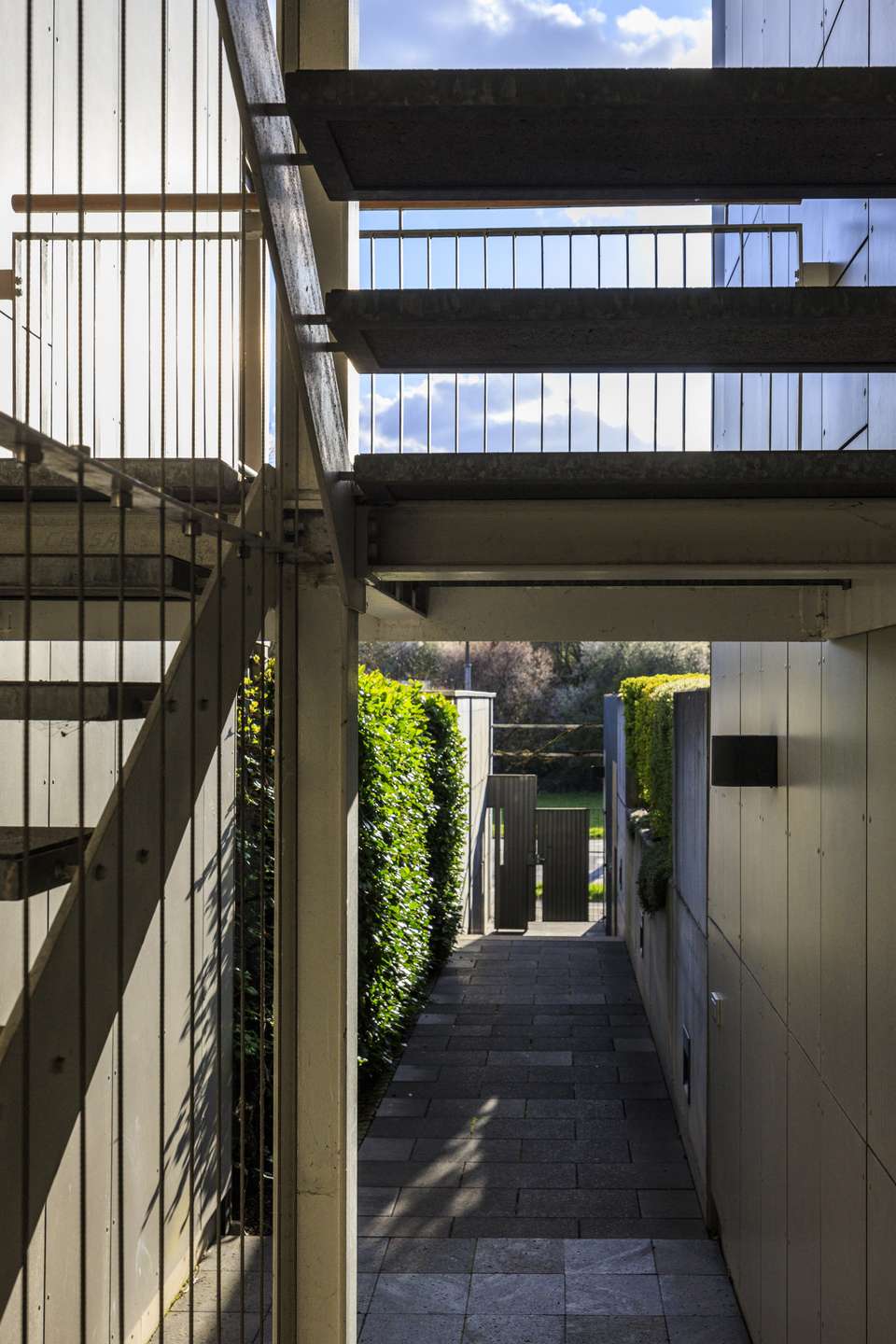 Attraktive Wohnung in modernem Flachdachhaus in Gauangelloch