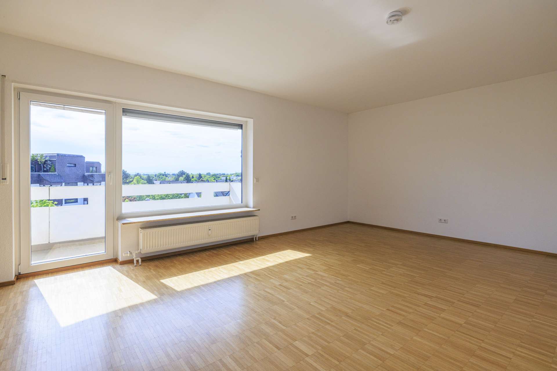 Großzügige Wohnung mit Loggia, Aufzug & gepflegter Ausstattung in Heidelberg-Wieblingen