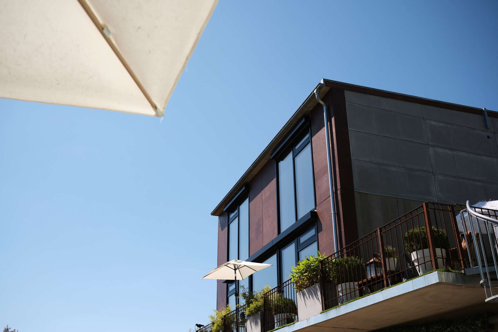 Provisionsfrei klare Architektur mit Weitblick