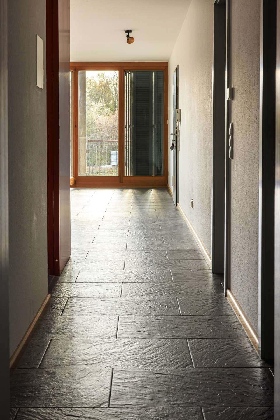 Attraktive Wohnung in modernem Flachdachhaus in Gauangelloch