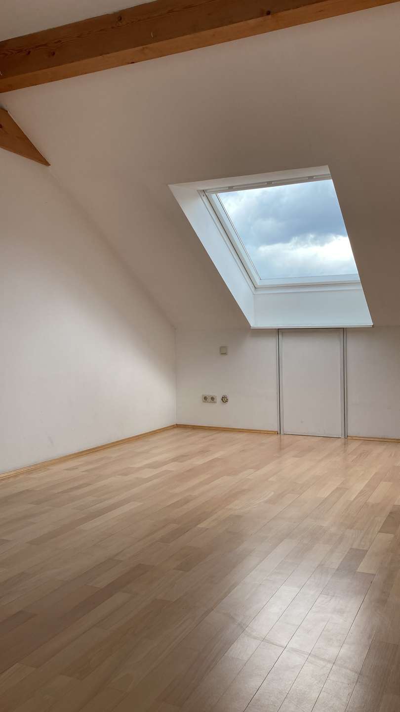 Maisonette mit Galerie und offenem Dachstuhl in Ludwigshafen