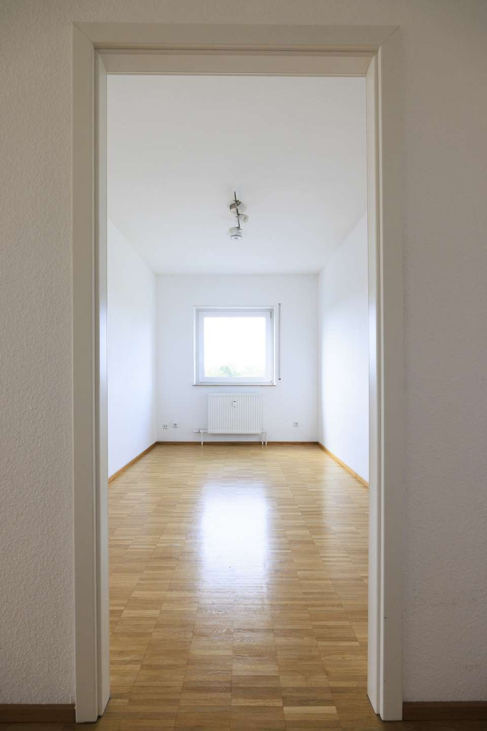 Großzügige Wohnung mit Loggia, Aufzug & gepflegter Ausstattung in Heidelberg-Wieblingen