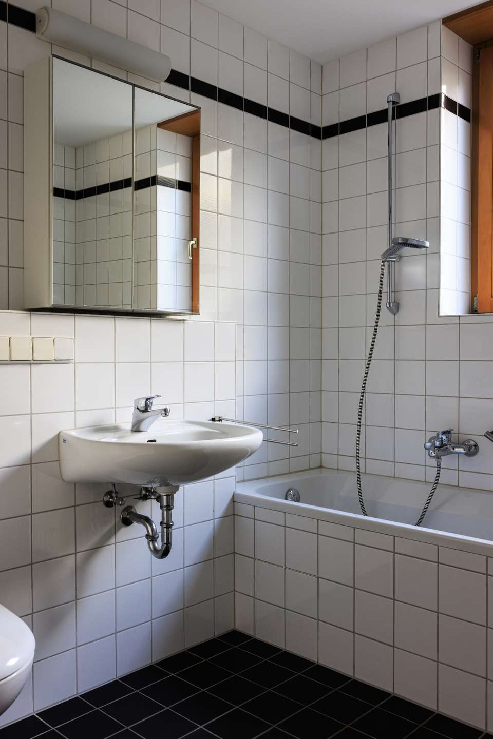 Attraktive Wohnung in modernem Flachdachhaus in Gauangelloch