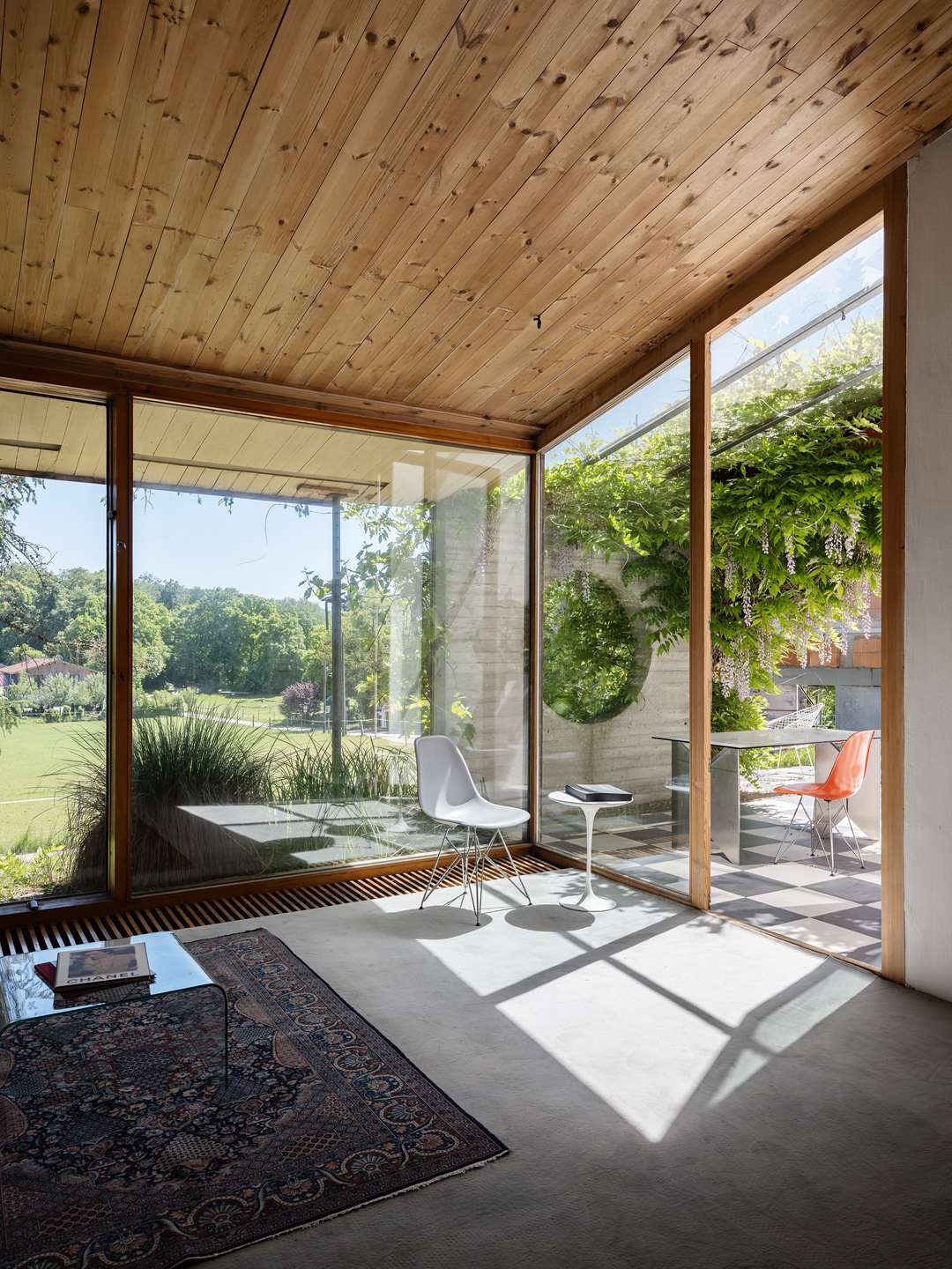 Architekten-Bungalow in fantastischer Lage in Weßling
