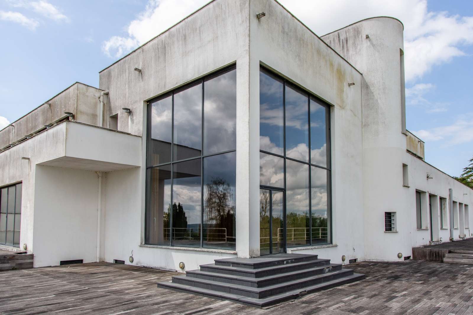 Villa Poiret – Ikone der Moderne vor den Toren von Paris