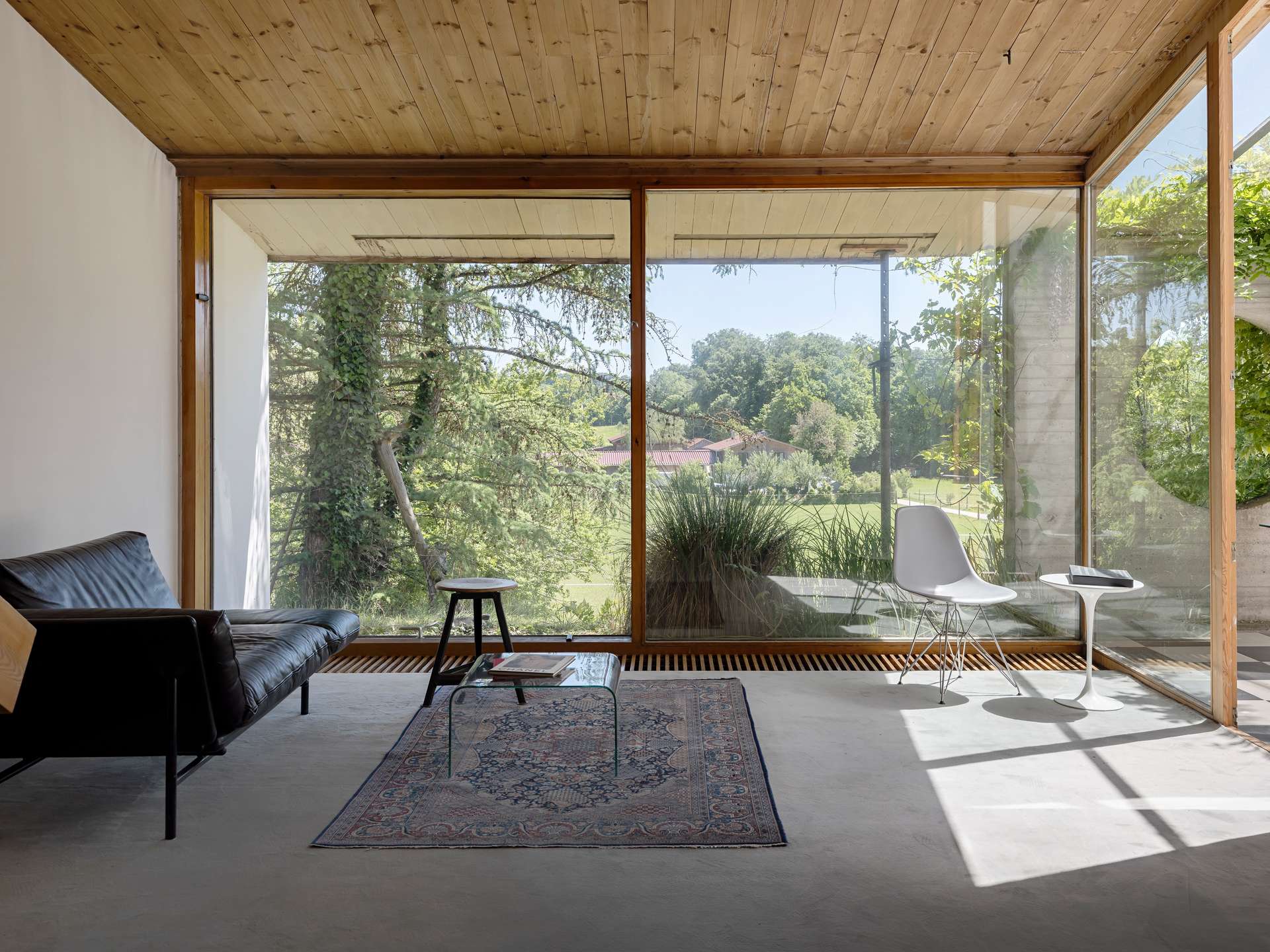Architekten-Bungalow in fantastischer Lage in Weßling