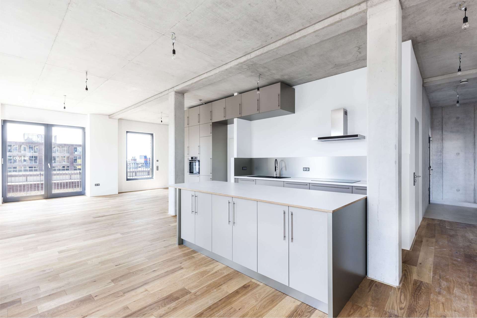 Hafenloft am Wasser mit Balkon und Tiefgaragenstellplatz