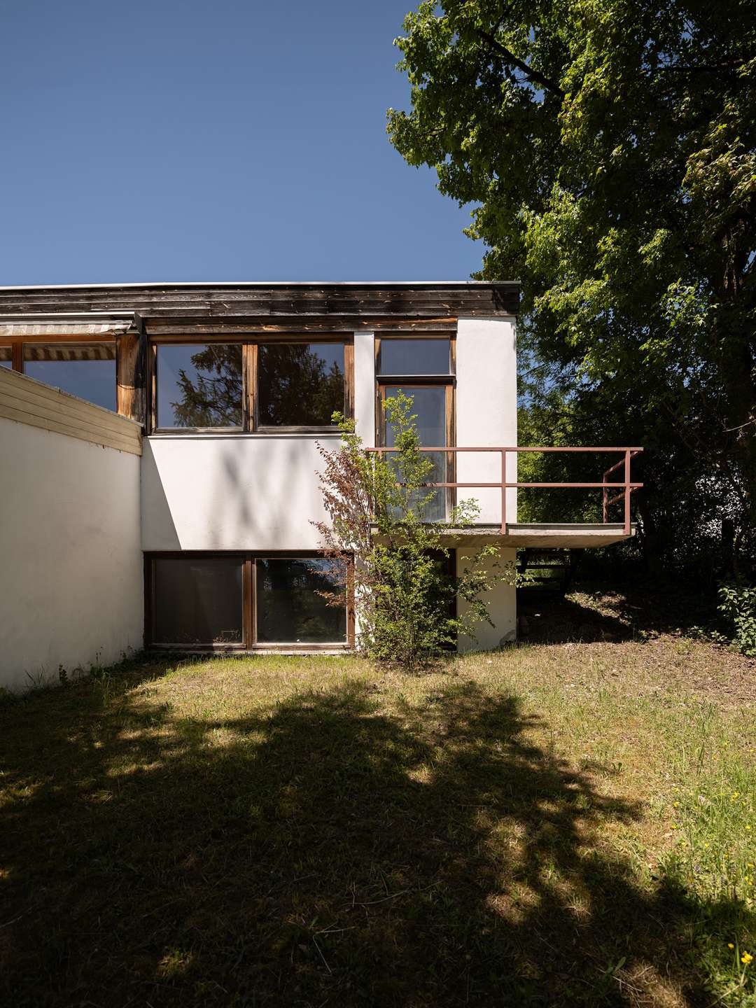 Architekten-Bungalow in fantastischer Lage in Weßling