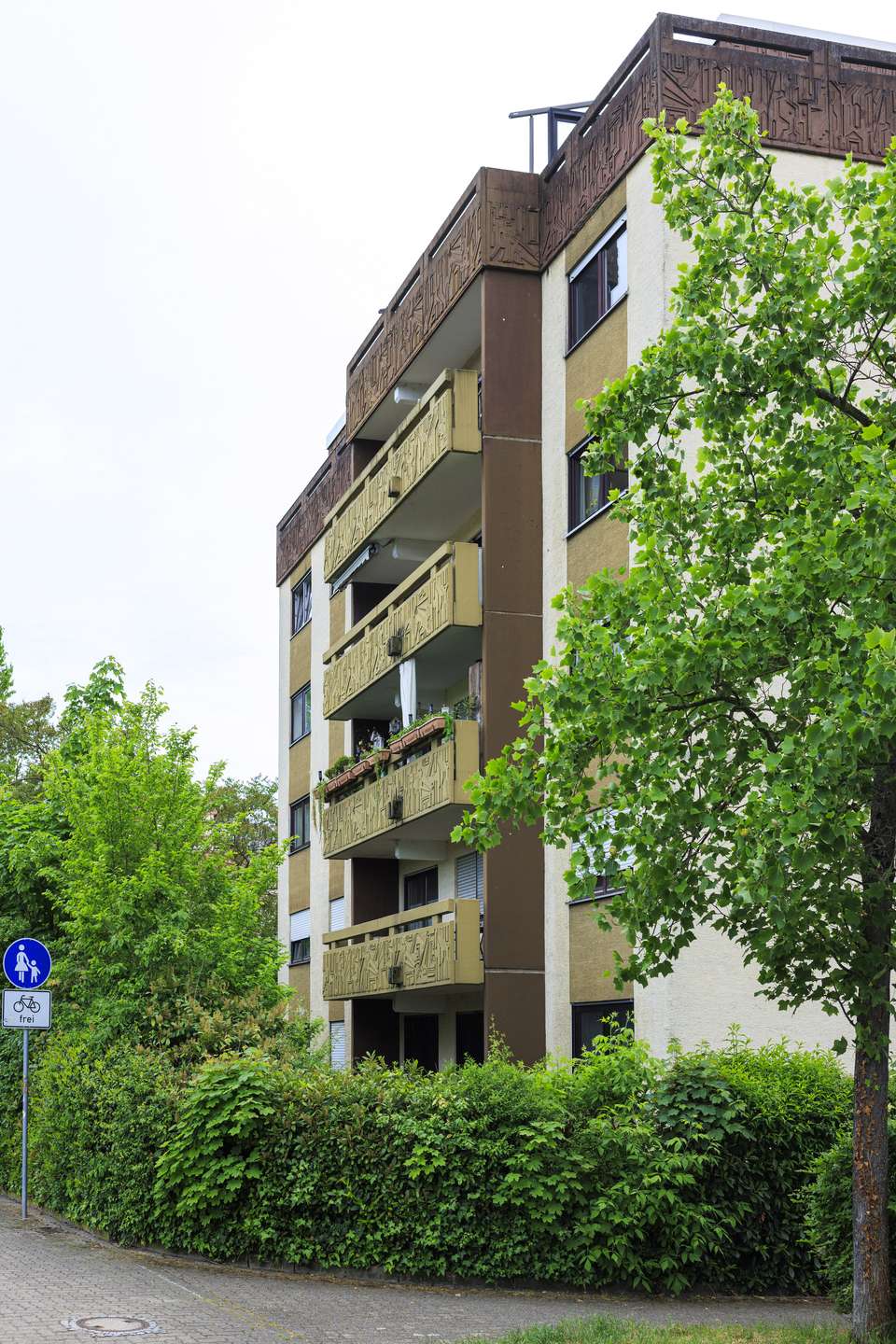 Großzügige Wohnung mit Loggia, Aufzug & gepflegter Ausstattung in Heidelberg-Wieblingen