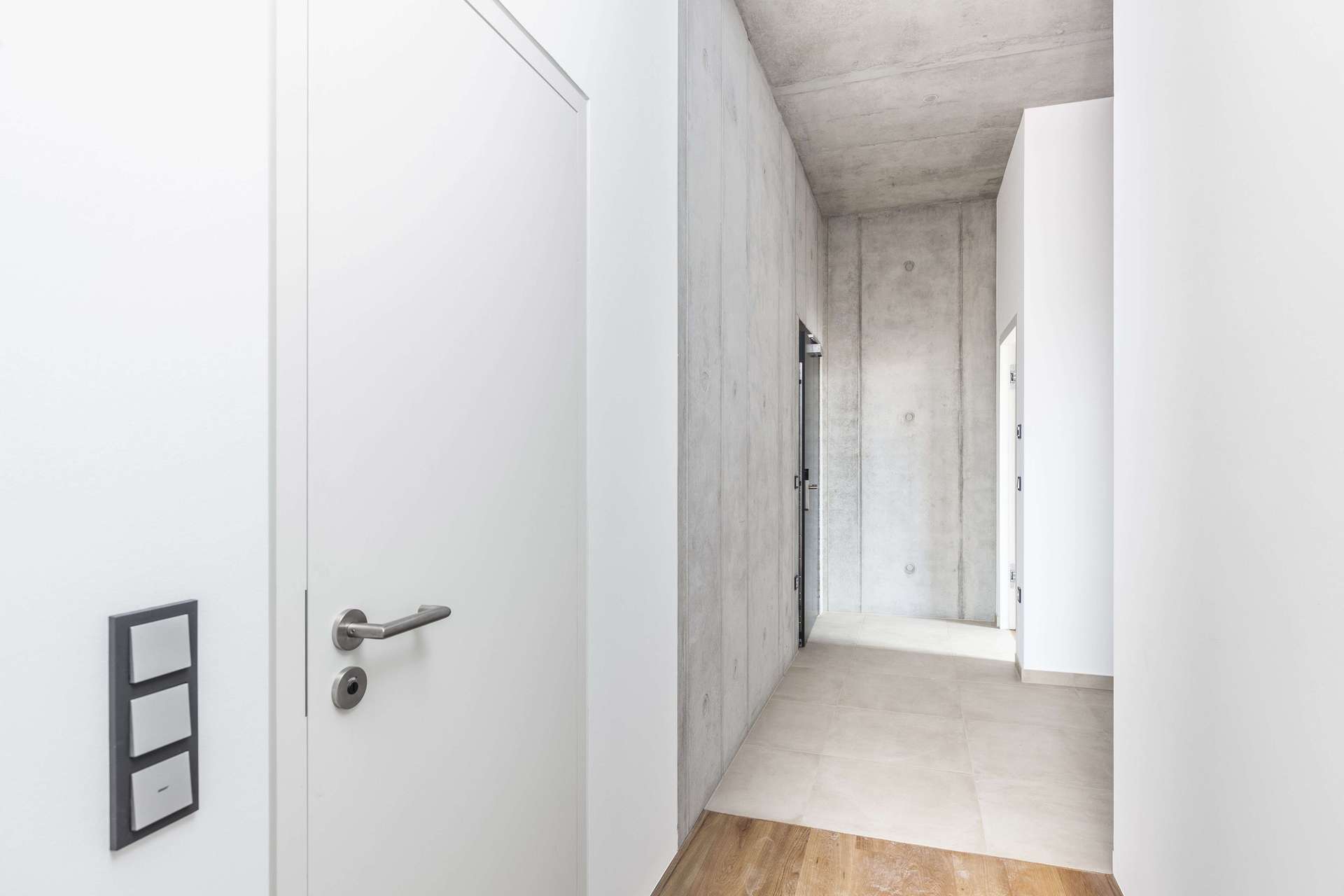 Hafenloft am Wasser mit Balkon und Tiefgaragenstellplatz