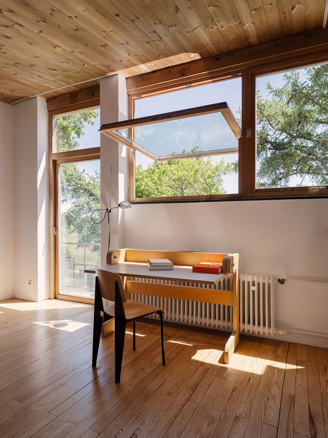 Architekten-Bungalow in fantastischer Lage in Weßling