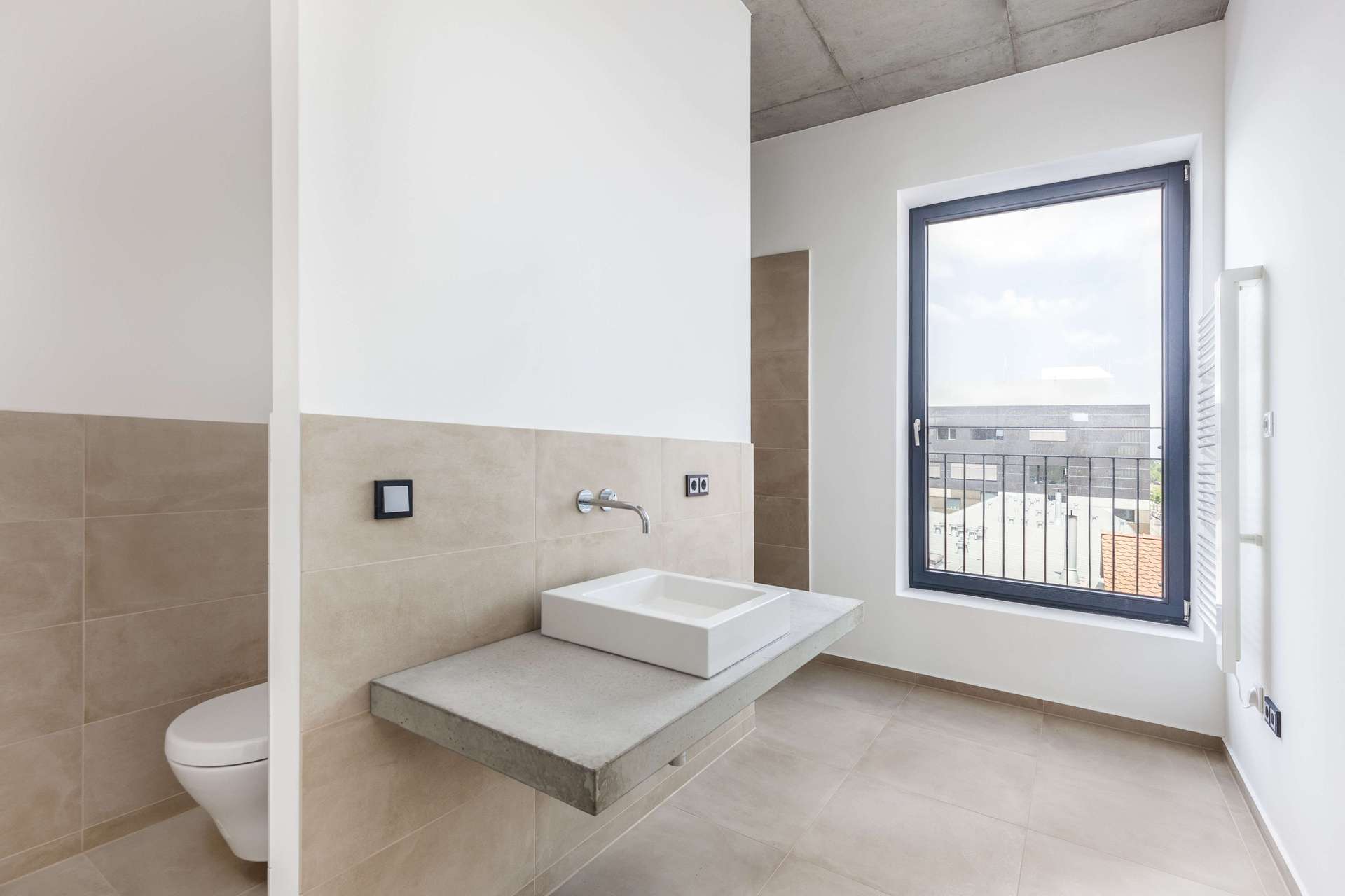 Hafenloft am Wasser mit Balkon und Tiefgaragenstellplatz